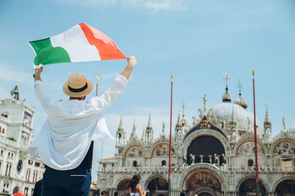 Man Holding Italian Fag Rise Hands Venice Central Square San — Stock Photo, Image