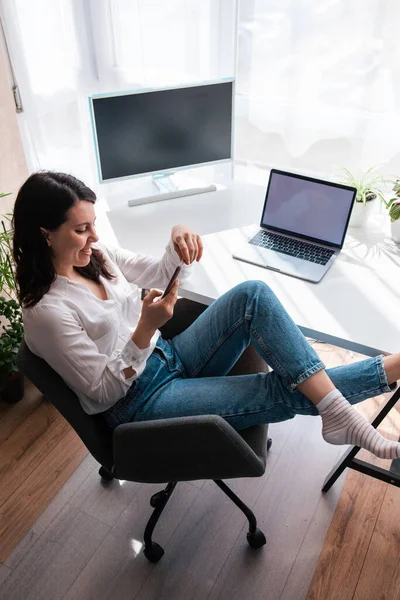 Woman Freelancer Sitting Working Place Surfing Internet Phone Copy Space — Stock Photo, Image