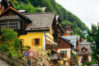 Hallstatt sokak manzaralı güzel konforlu bina kopyalama alanı