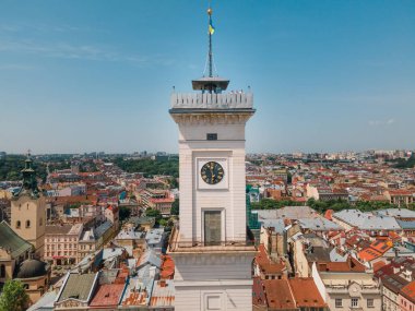 Lviv Belediyesi Çan Kulesi Yazın fotokopi alanı
