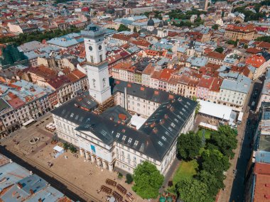 Lviv Belediyesi Çan Kulesi Yazın fotokopi alanı