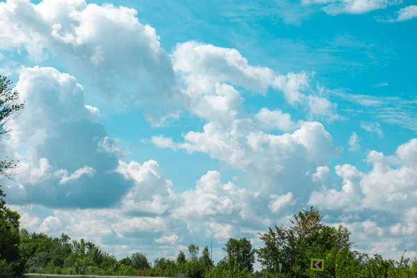 White Clouds Blue Sky Copy Space — Stock Photo, Image