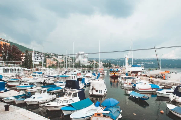 Opatija Croacia Junio 2019 Vista Del Puerto Ciudad Con Barcos — Foto de Stock