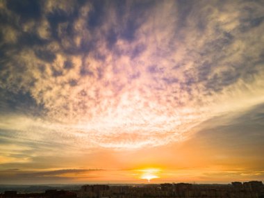 turuncu gökyüzü kopyalama alanı