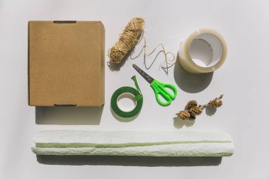 Paketleme kağıdı kopyalama alanı olan hediye kutusu