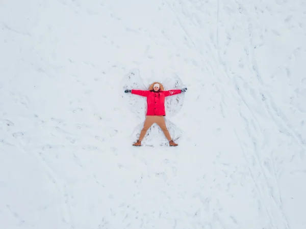 Vista Superior Aérea Homem Fazendo Neve Espaço Cópia Anjo — Fotografia de Stock