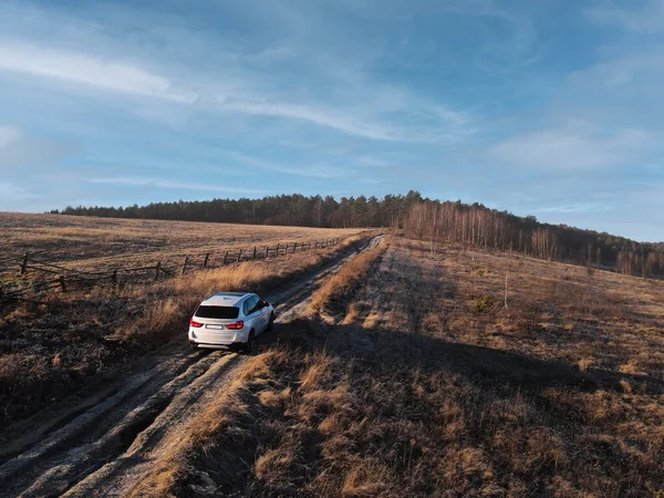 Vue Aérienne Dessus Voiture Suv Allant Par Espace Copie Route — Photo