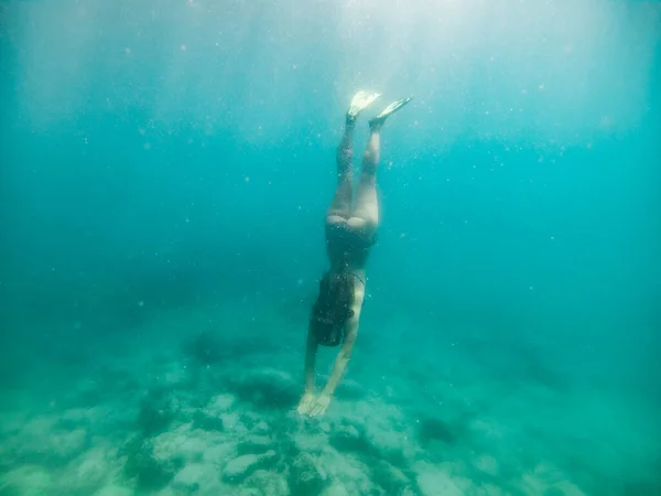 Woman Snorkeling Mask Underwater Summer Sea Vacation — Stock Photo, Image