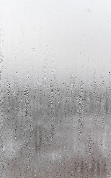 Natürliche Wassertropfen Fließen Durch Das Glas Hohe Luftfeuchtigkeit Raum Kondenswasser — Stockfoto