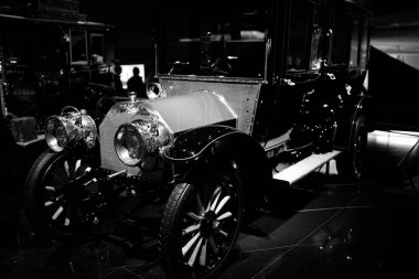 STUTTGART, GERMANY - 23, 2024 Mercedes-Benz Müzesi, Stuttgart, Almanya