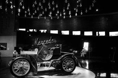 STUTTGART, GERMANY - 23, 2024 Mercedes-Benz Müzesi, Stuttgart, Almanya