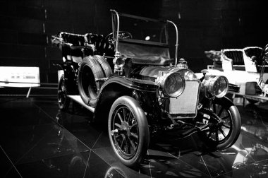 STUTTGART, GERMANY - 23, 2024 Mercedes-Benz Müzesi, Stuttgart, Almanya