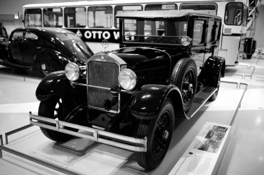 STUTTGART, GERMANY - 23, 2024 Mercedes-Benz Müzesi, Stuttgart, Almanya