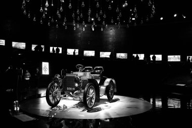 STUTTGART, GERMANY - 23, 2024 Mercedes-Benz Müzesi, Stuttgart, Almanya
