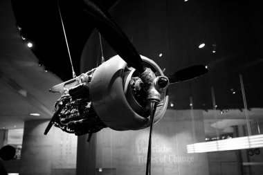 STUTTGART, GERMANY - 23, 2024 - Mercedes Benz arabalı galeri Stuttgart, Almanya 'daki Mercedes Benz Müzesi