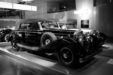 STUTTGART, GERMANY - 23, 2024 Mercedes-Benz Müzesi, Stuttgart, Almanya