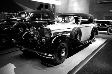 STUTTGART, GERMANY - 23, 2024 Mercedes-Benz Müzesi, Stuttgart, Almanya