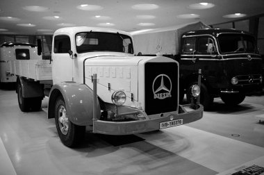 STUTTGART, GERMANY - 23, 2024 Mercedes-Benz Müzesi, Stuttgart, Almanya