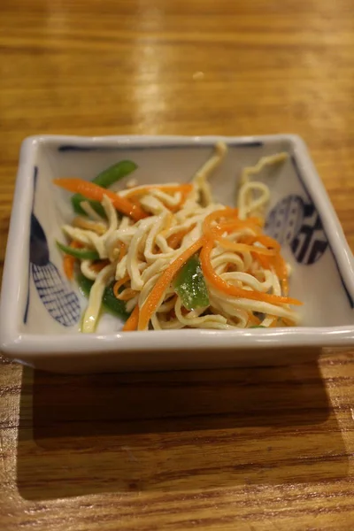 Çin mutfağı: dougan (kurutulmuş tofu) salatası