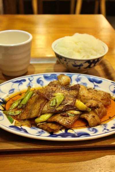 Sichuan mutfağı (Çin mutfağı): iki kez pişirilmiş domuz eti