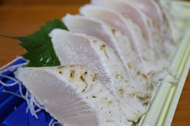 Pangasius Sashimi, Tokyo, Japonya 'da bir süpermarketten satın alınmış.