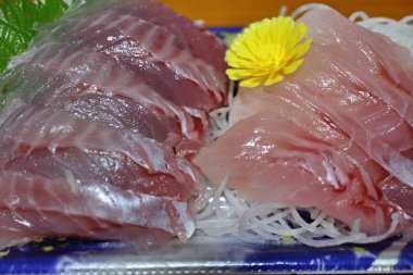 Mebaru (rockfish) sashimi Tokyo, Japonya 'da bir süpermarketten satın alınmıştır.