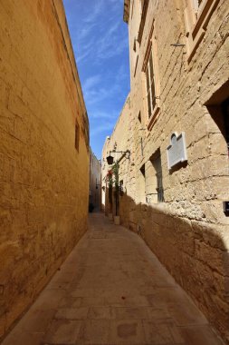 Malta 'nın eski Mdina şehrinde bir sokak.