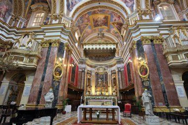 Mdina, Malta 'daki St. Paul Katedrali' nin içinde.