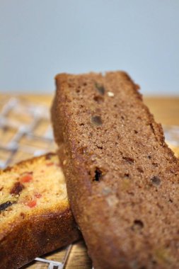 Tokyo, Japonya 'dan satın alınan meyveli kekler (çikolata kestane ve kiraz)