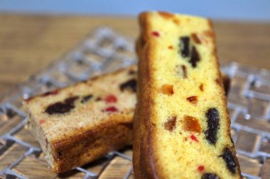 Tokyo, Japonya 'dan satın alınan meyveli kekler (karışık meyve ve kiraz)