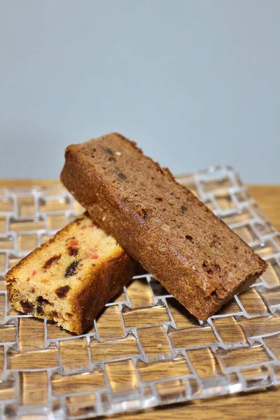 Tokyo, Japonya 'dan satın alınan meyveli kekler (çikolata kestane ve kiraz)