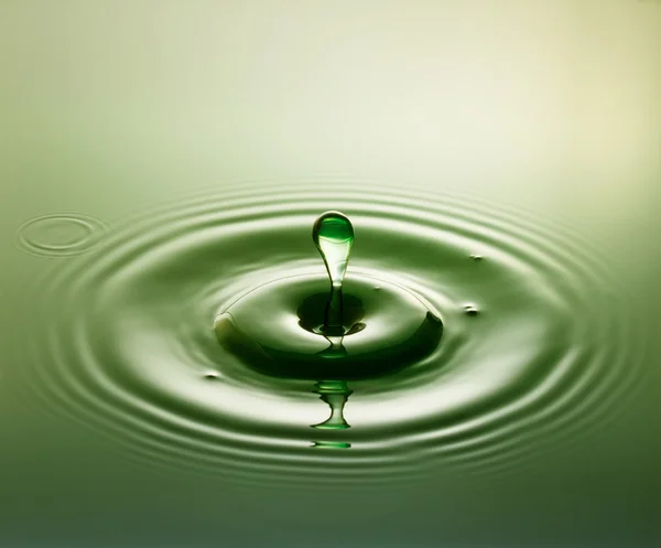 Zelená Drop - kapky vody — Stock fotografie