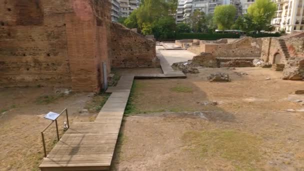 Soluň Řecko Procházka Navarinou Náměstí Archeologických Trosek Pohled Římské Pozůstatky — Stock video
