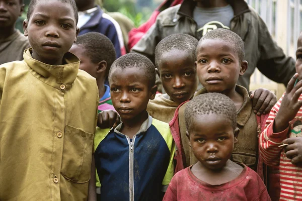 Os miúdos africanos . — Fotografia de Stock