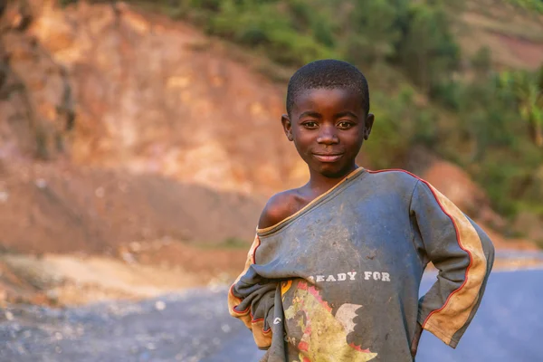 Um menino africano . — Fotografia de Stock