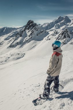 Val Senales snowboard