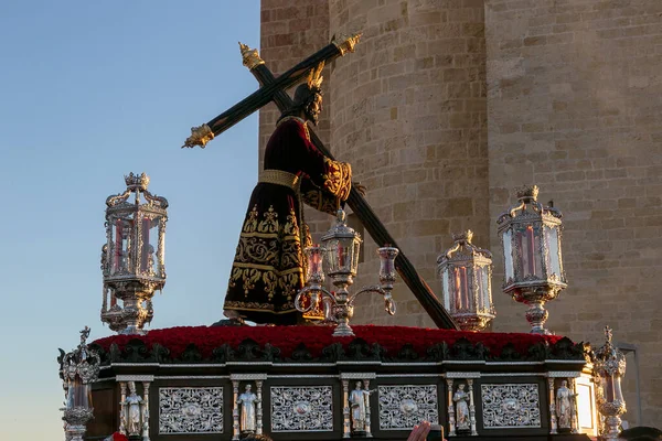 Cordoba, İspanya - 26 Nisan 2018: Cordoba Semana Santa 'da Paskalya Pazartesi İşlemleri