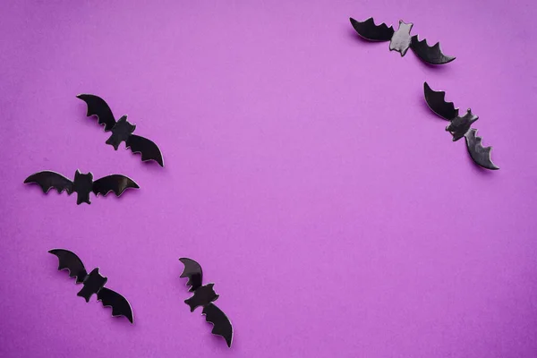Decorazioni Halloween Pipistrelli Sfondo Viola Spazio Testo Lay Flat — Foto Stock