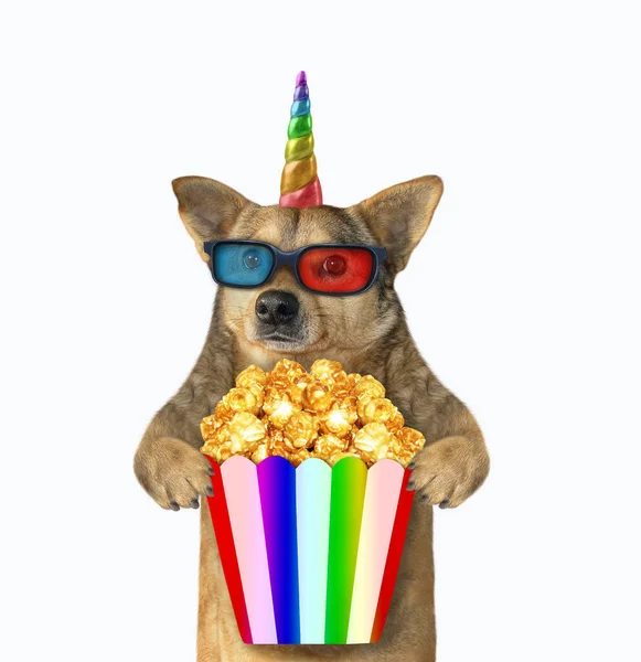 Jednorożec Okularach Popcorn Ogląda Film Białe Tło Izolacja — Zdjęcie stockowe