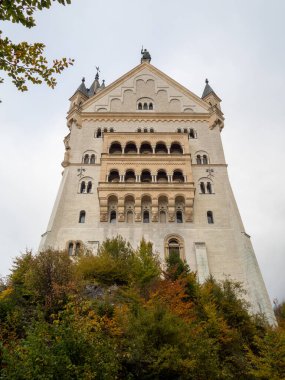 Sonbaharda Neuschwanstein Şatosu
