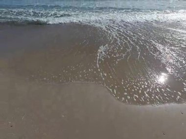 İspanya Alicante kumlu plajı, şehir manzarası, costa blanca