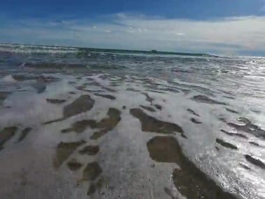 İspanya Alicante kumlu plajı, şehir manzarası, costa blanca