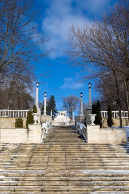 Şehirdeki kış parkı.