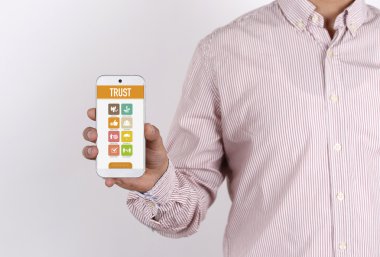 adam gösteren smartphone