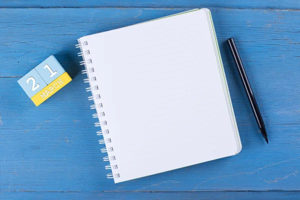 Küp takvim ve dizüstü