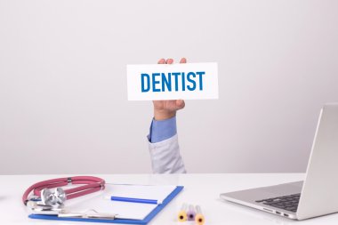 Doktor holding tasarlamak