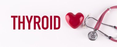 Steteskop ve kalp şekli