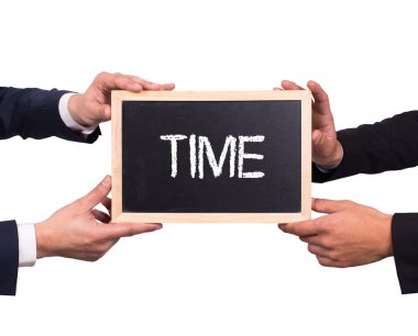 Mini yazı tahtası tutan iki iş adamları