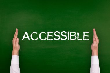 Yazı tahtası üzerinde gösterilen eller