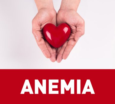 Kalp şekli tutan eller